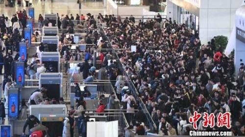 2月3日全国铁路发送旅客1645.4万人次，创春运单日旅客发送量历史新高